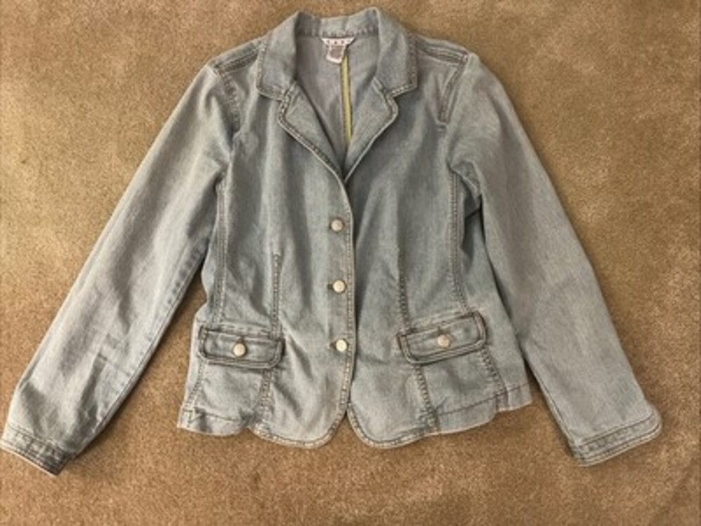 CABi Light Blue Silver Metal Buttons 2-Pkt Stretch Denim Blazer / Jacket Wm's 8